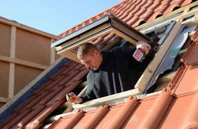 Pose de fenêtres de toit Velux au Vilhain